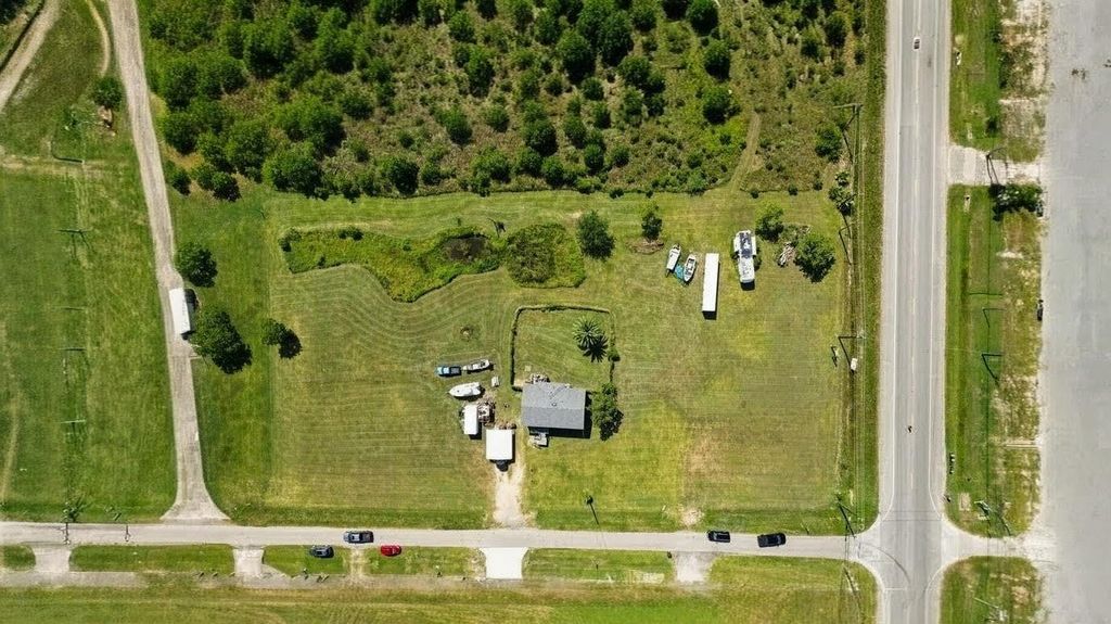 Photo of 230 22nd Street, Dickinson, TX 77539 (MLS # 44398741)