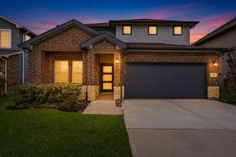 Homes For Sale - 411 April Bay Drive<br/> Conroe, TX 77316
