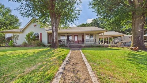 Photo of 254 Lcr 893, Jewett, TX 75846 (MLS # 29448733) Photo of 254 Lcr 893, Jewett, TX 75846 (MLS # 29448733)