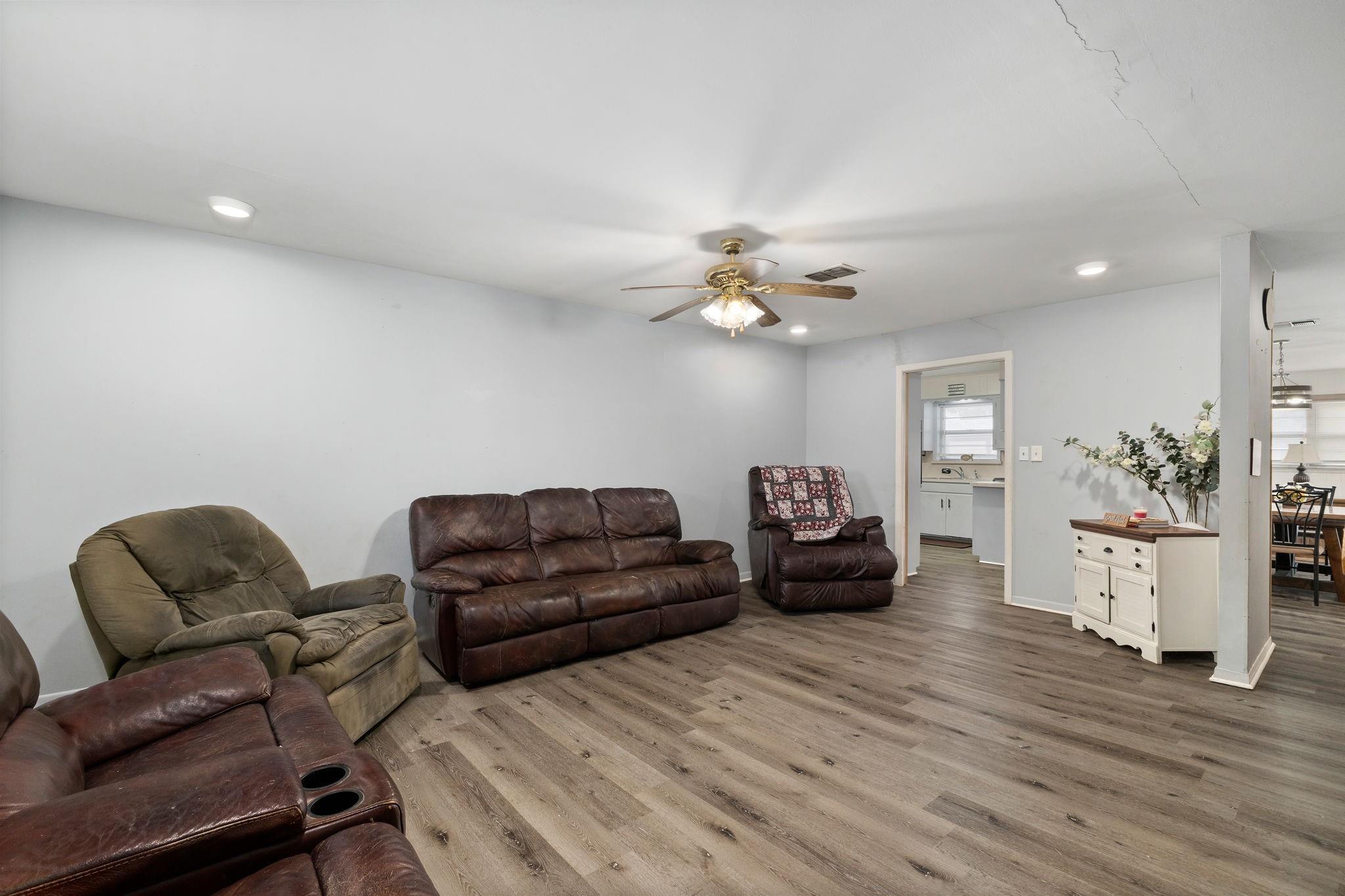 205 Klesel Street