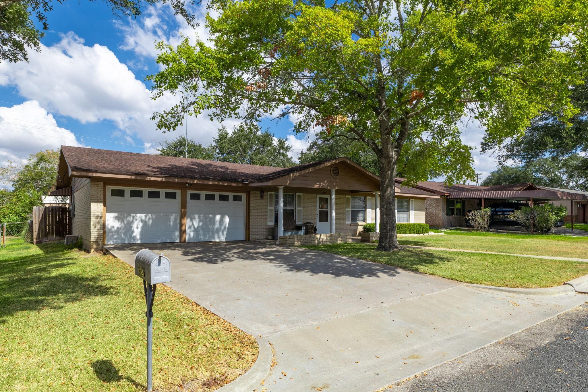205 Klesel Street
