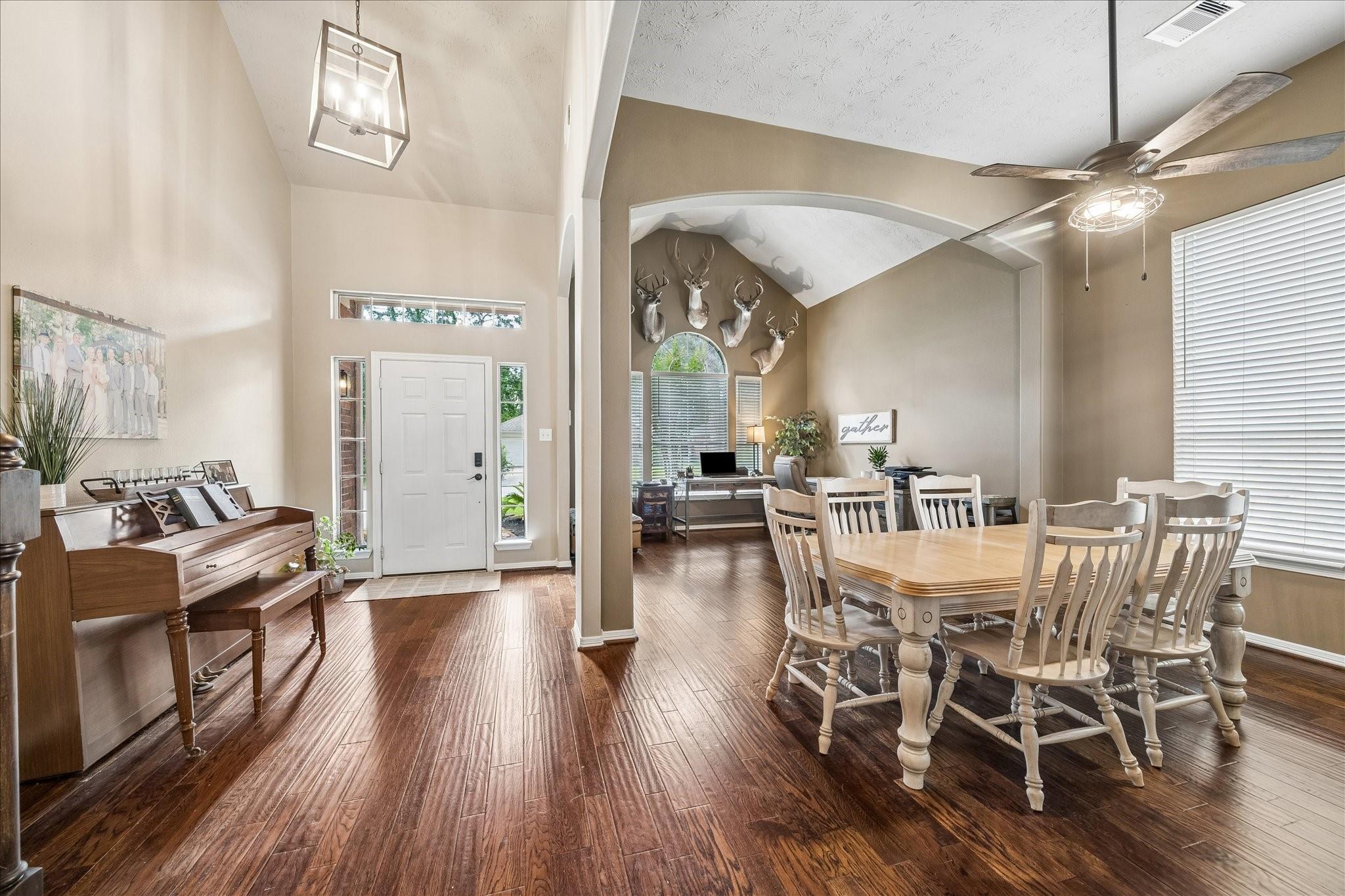 8015 Silver Lure Drive