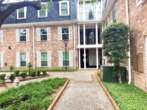 Photo of 359 N Post Oak Lane #118, Houston, TX 77024 (MLS # 91678732)