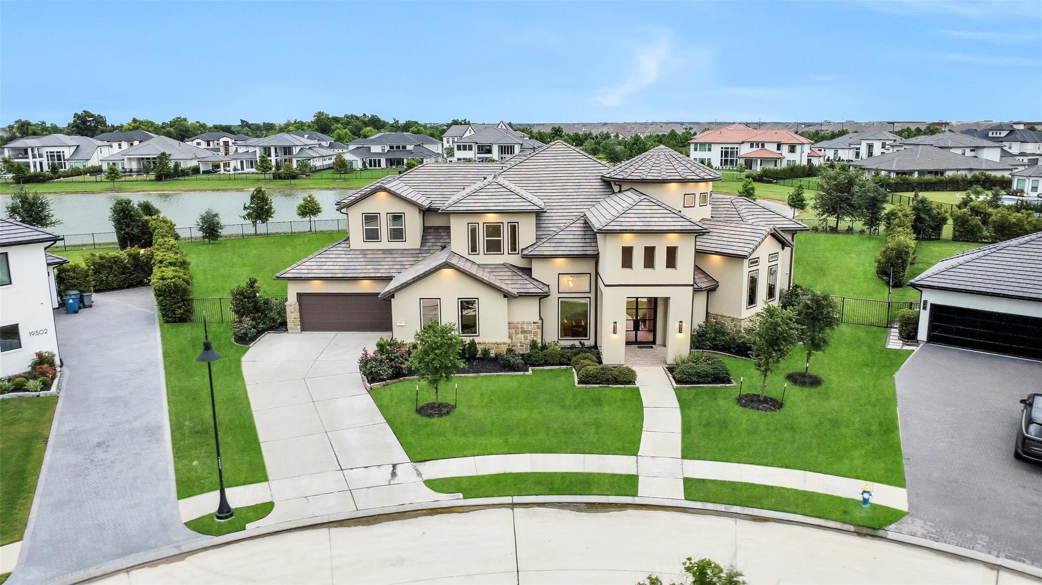 19303 Tree Canopy Court