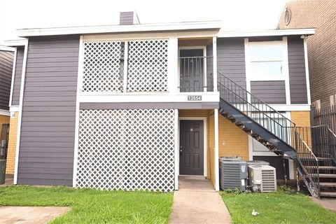 Photo of 12654 Ashford Meadow Drive #B, Houston, TX 77082 (MLS # 22339641) Photo of 12654 Ashford Meadow Drive #B, Houston, TX 77082 (MLS # 22339641)