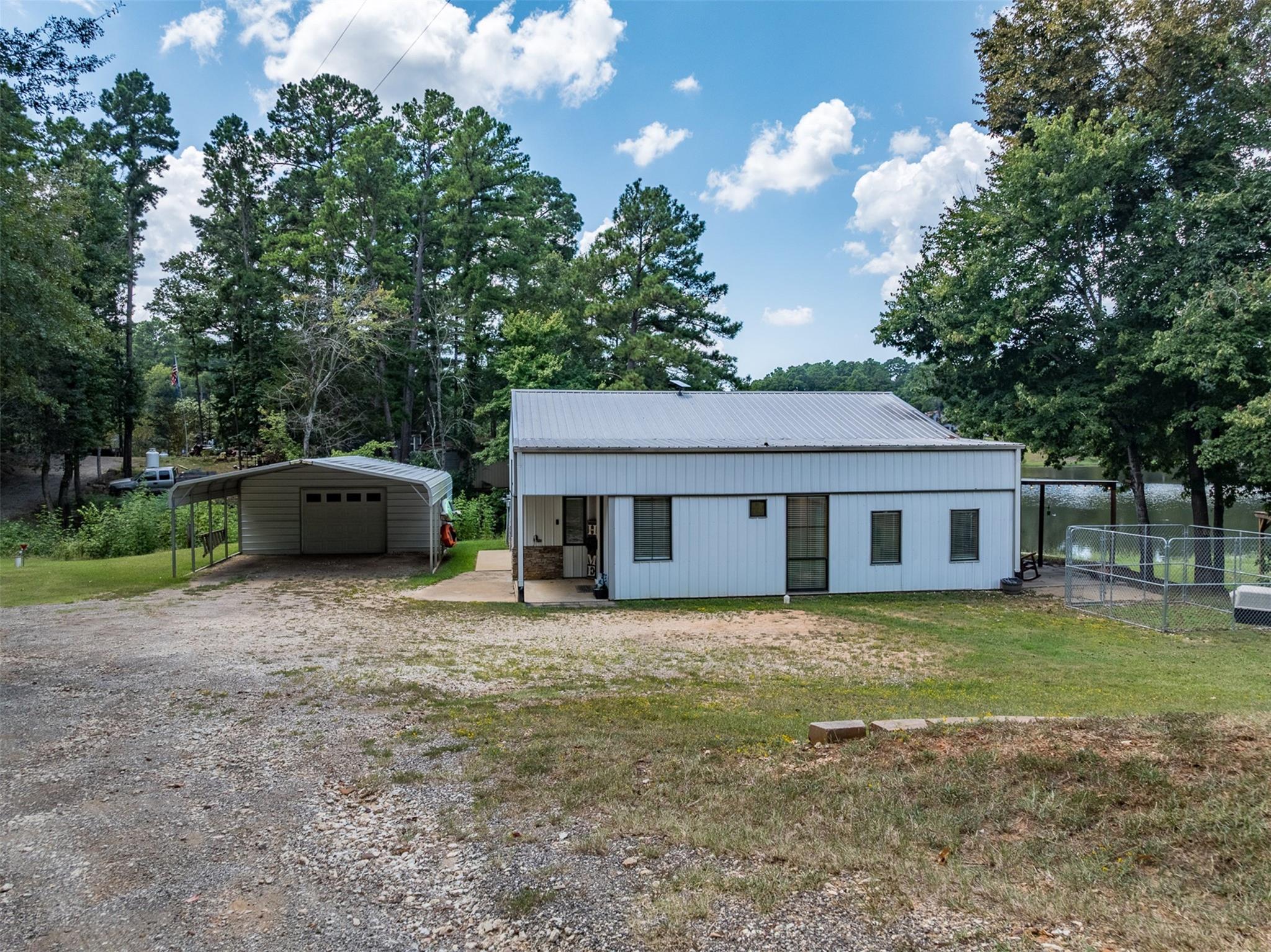 240 Private Road 5515