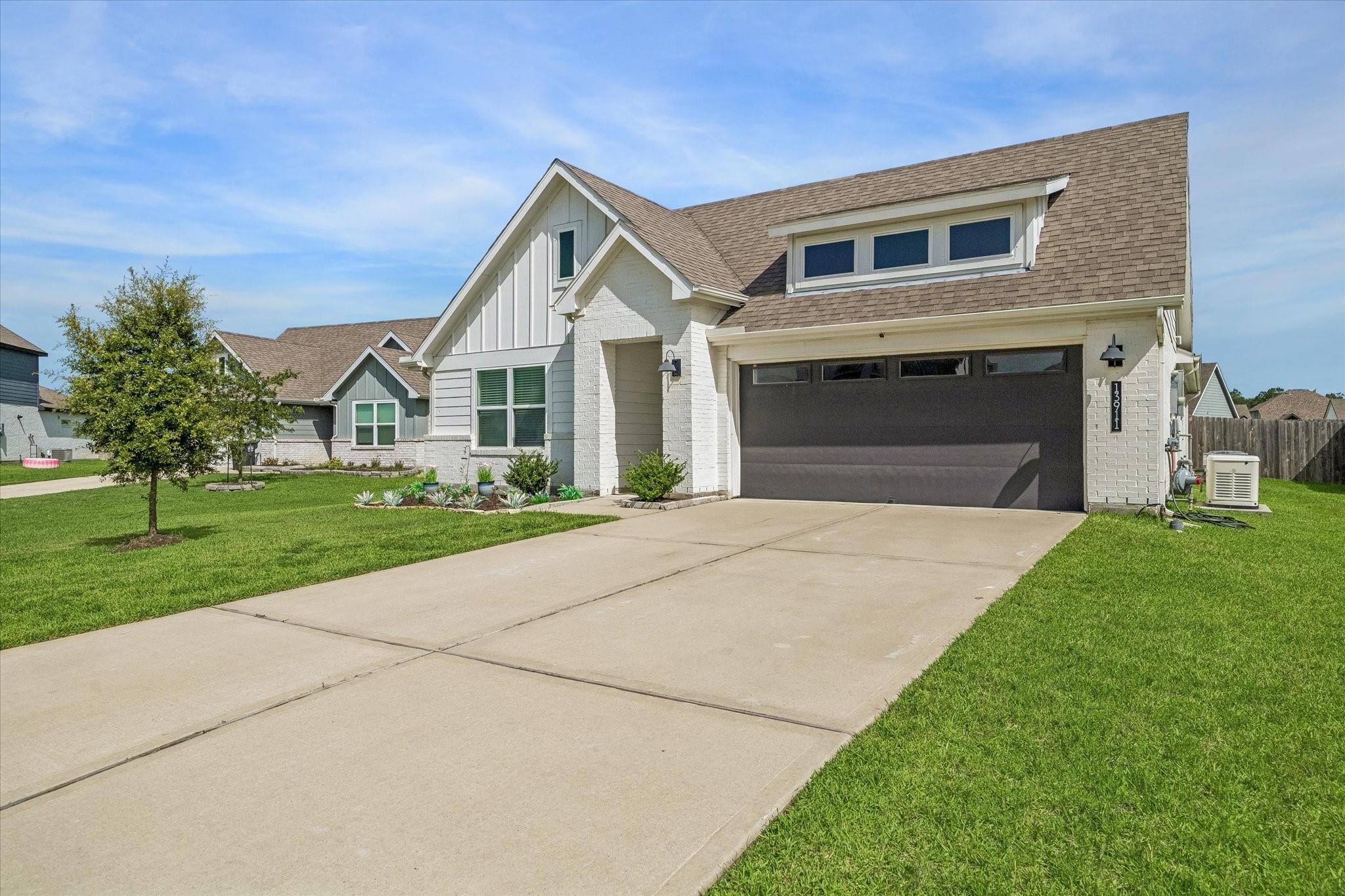 13911 Red River Drive