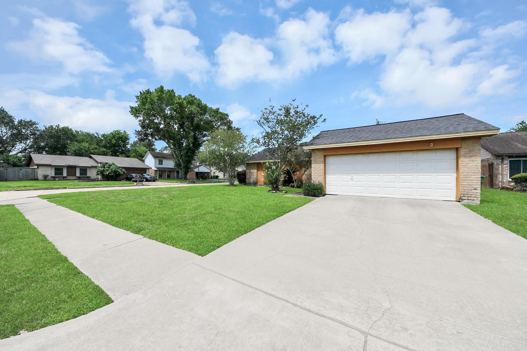 16338 Hunting Dog Court