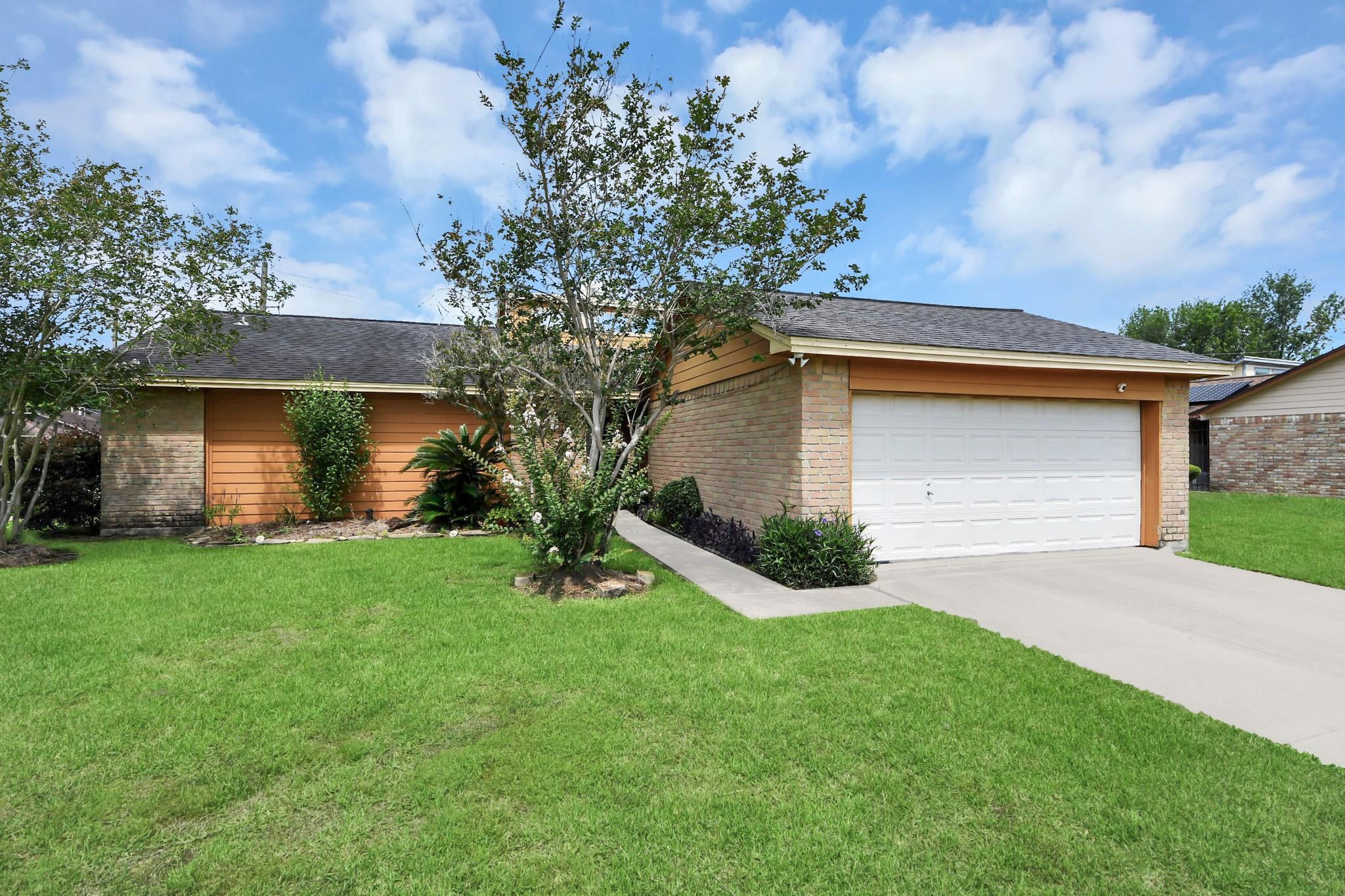 16338 Hunting Dog Court