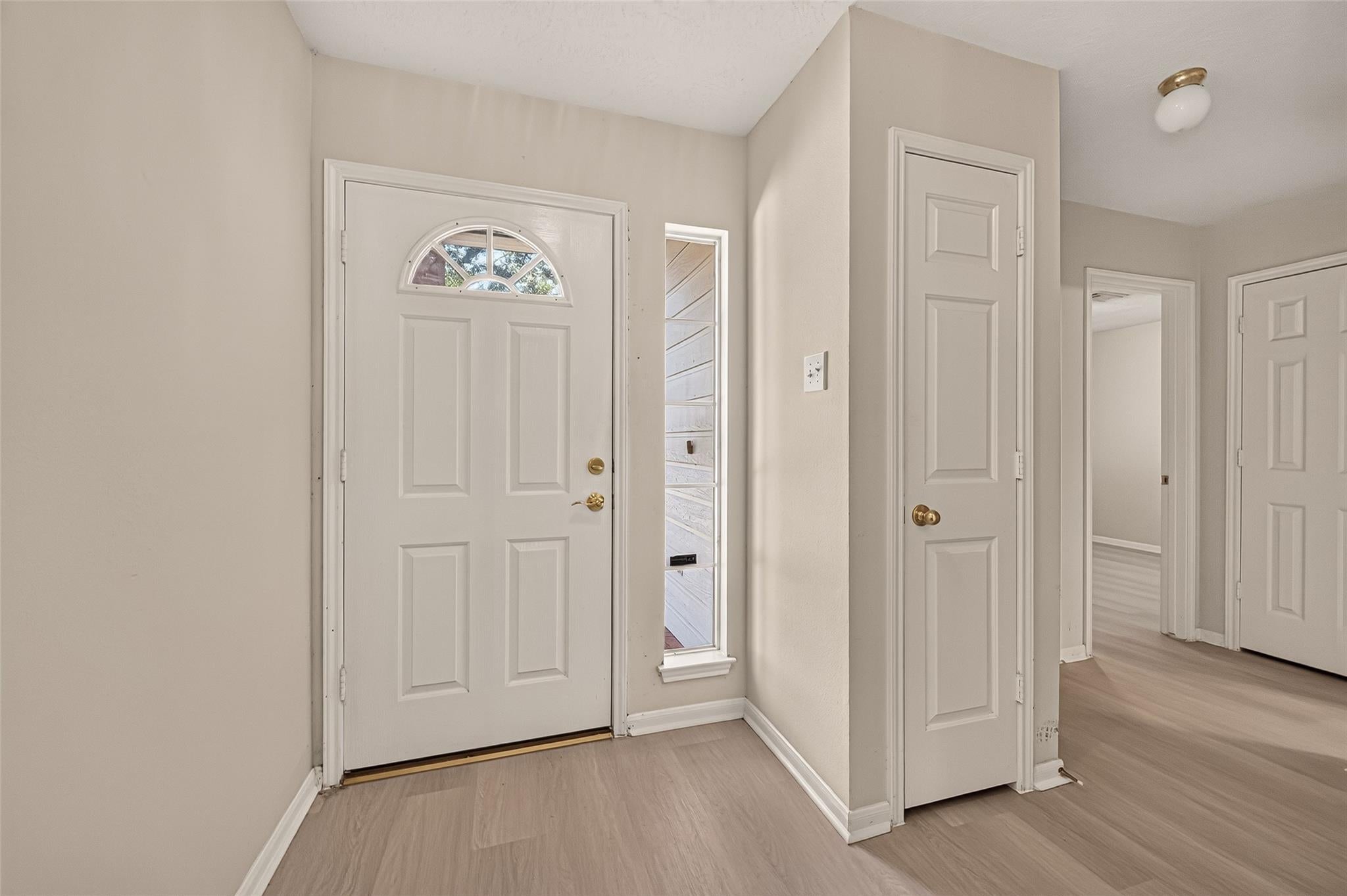 9202 Desirable Drive