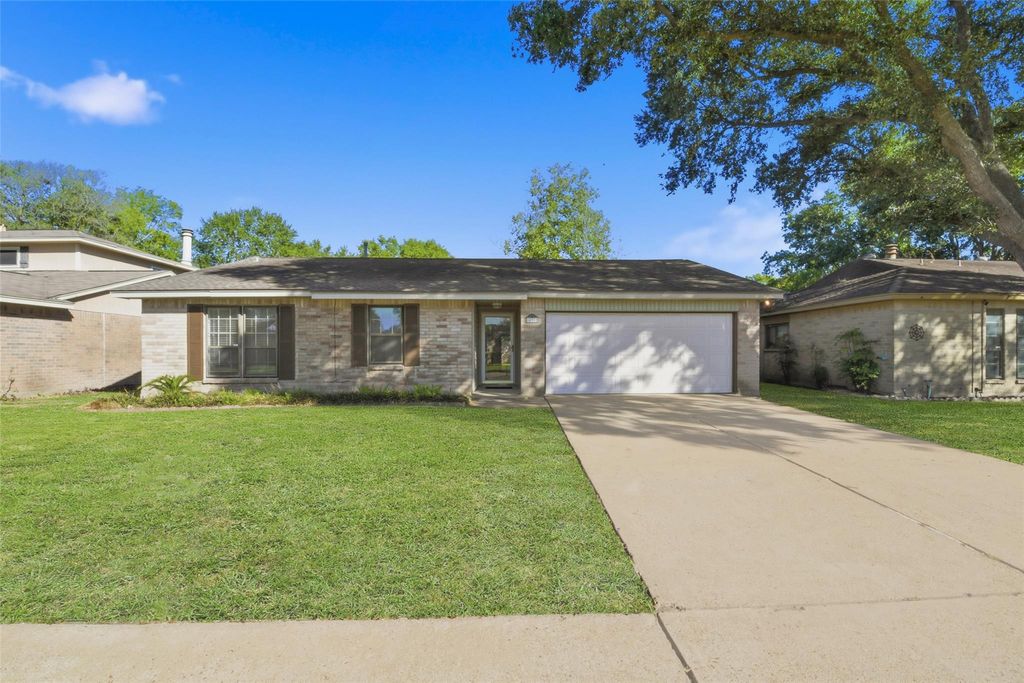 Photo of 16318 Cypress Point Drive, Cypress, TX 77429 (MLS # 95961765)