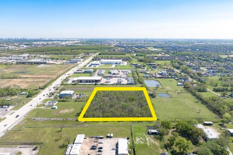 Photo of 0 E H Street, La Porte, TX 77571 (MLS # 29941431)