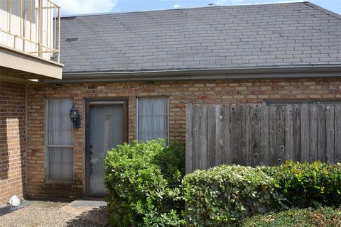 Photo of 6111 Beverly Hill Street #27, Houston, TX 77057 (MLS # 53674132)