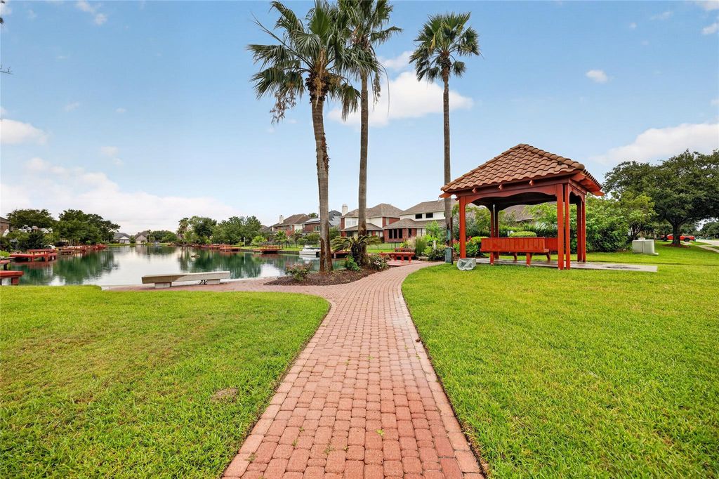 Photo of 9910 Ripple Lake Drive, Houston, TX 77065 (MLS # 72719447)