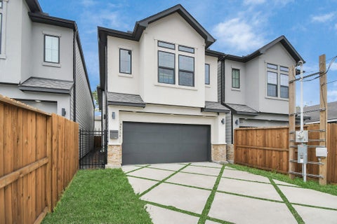 Photo of 6734 Avenue P #B, Houston, TX 77011 (MLS # 22253009)