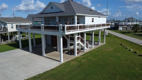 Photo of 2429 Sand Bar Lane, Crystal Beach, TX 77650 (MLS # 77214682)