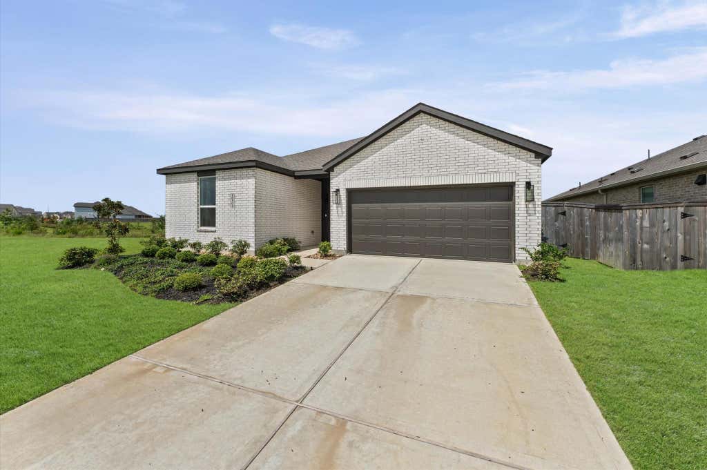 Photo of 16503 Mesquite Field Drive, Hockley, TX 77447 (MLS # 40511291)