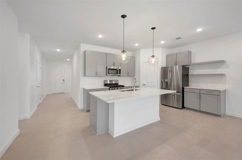 Photo of 468 East Rose Marie Lane, Montgomery, TX 77356 (MLS # 5340392)