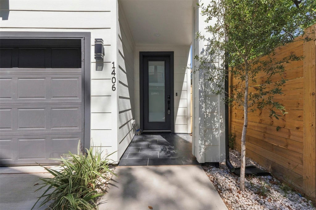 Photo of 1406 Cedar Post Lane, Houston, TX 77055 (MLS # 47773301)