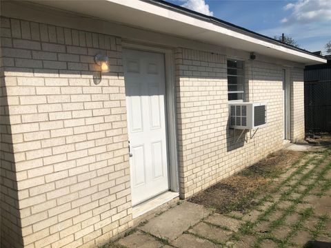Photo of 404 James Street, Houston, TX 77009 (MLS # 61799045)