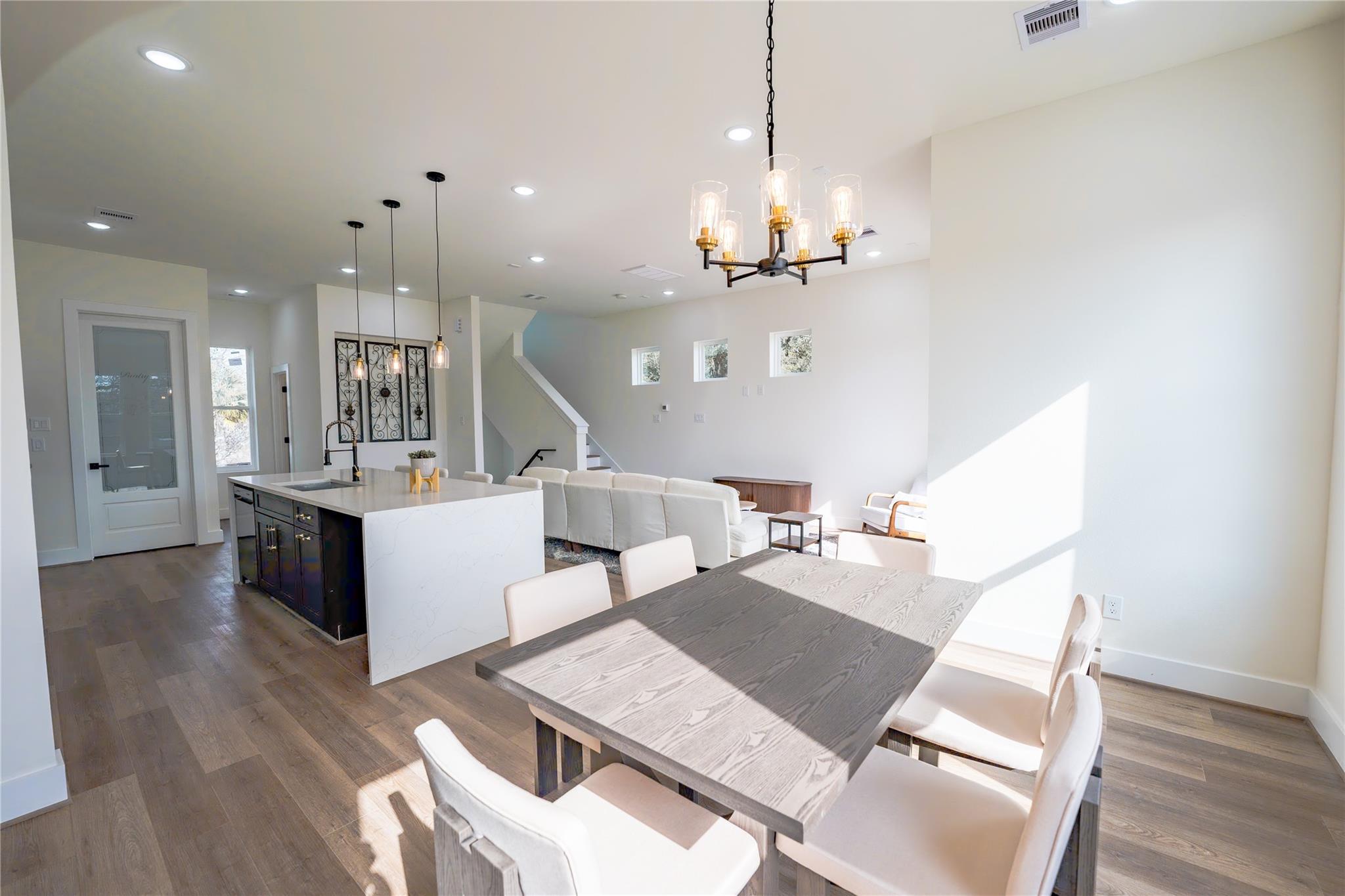 4107 Dreyfus Street