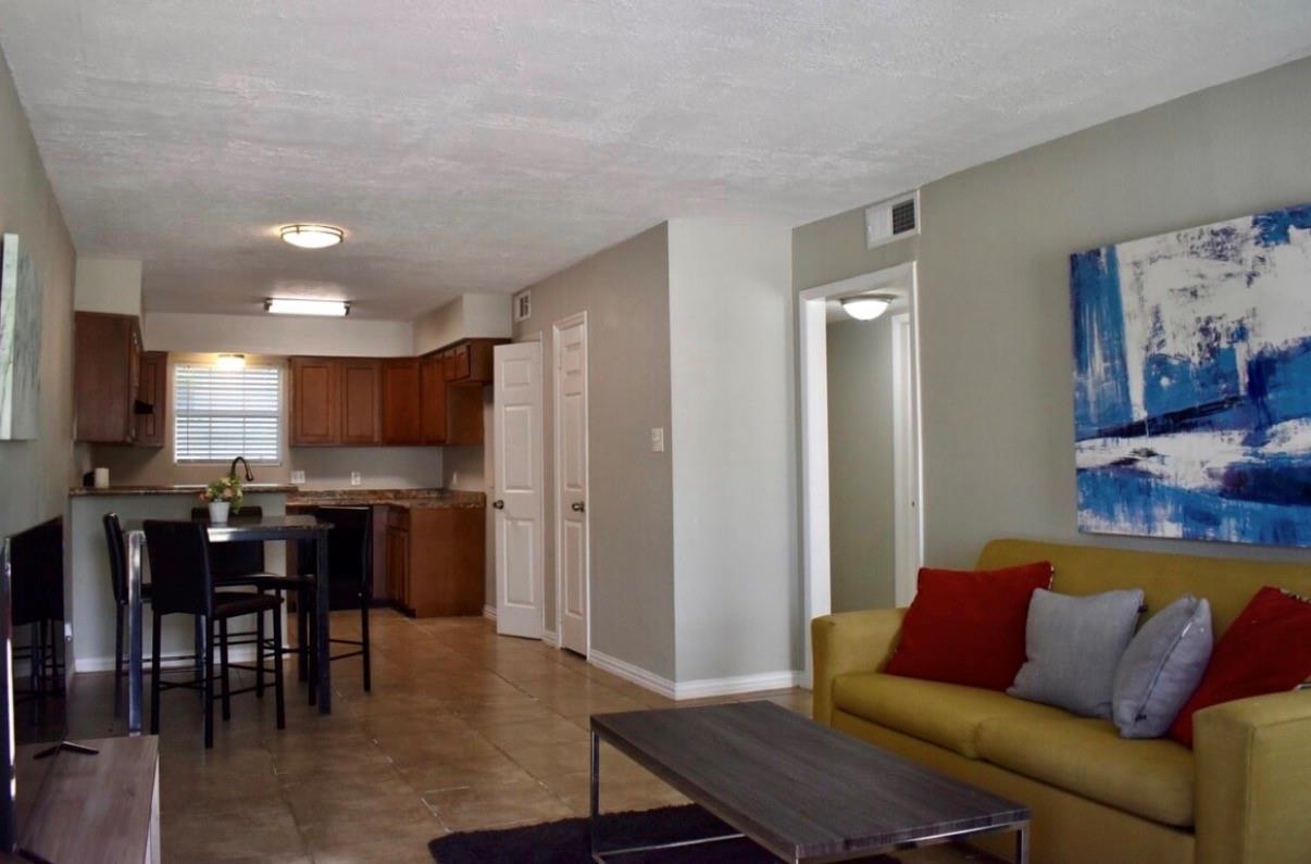 1500 Oleander Drive