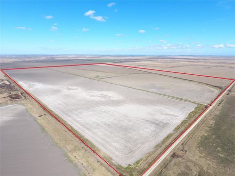 768 Million Dollar Road Palacios TX 77465