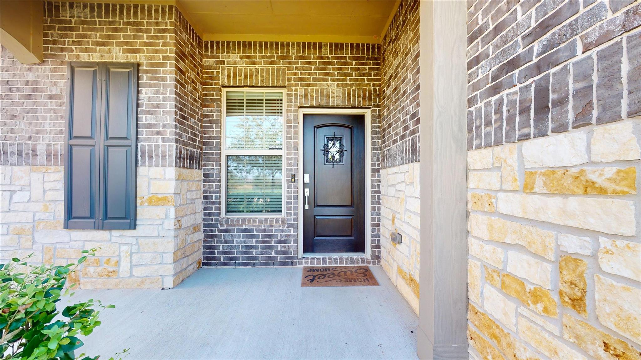 30807 Lake Spur Manor