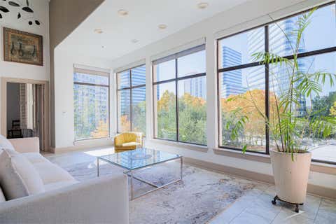 Photo of 1901 Post Oak Boulevard #4102, Houston, TX 77056 (MLS # 82805379)