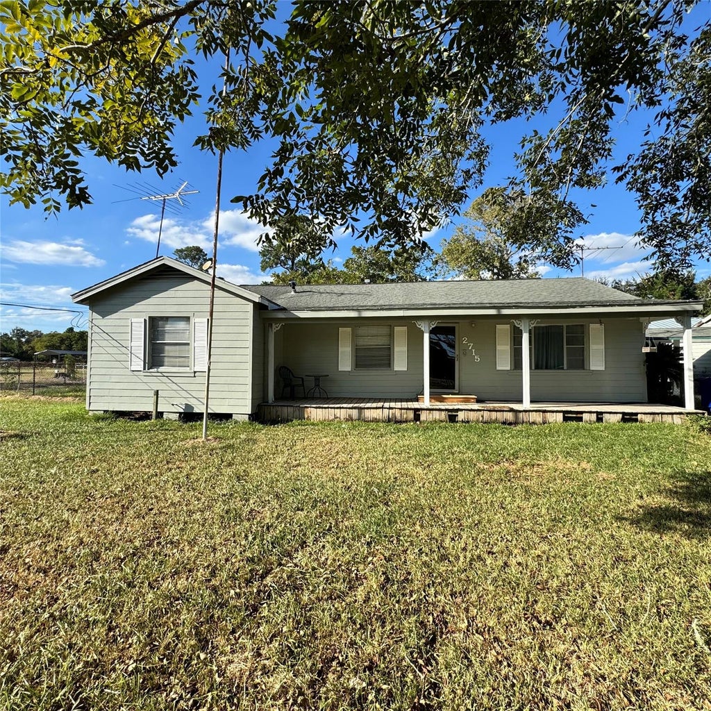 Photo of 2715 E Cedar Bayou Lynchburg Road, Baytown, TX 77521 (MLS # 47380820)