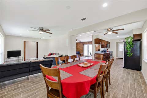Photo of 13615 Lynnwood Lane, Sugar Land, TX 77498 (MLS # 46067327)