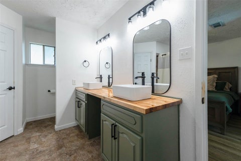 Photo of 7534 Stone Pine Lane, Houston, TX 77041 (MLS # 42863504)