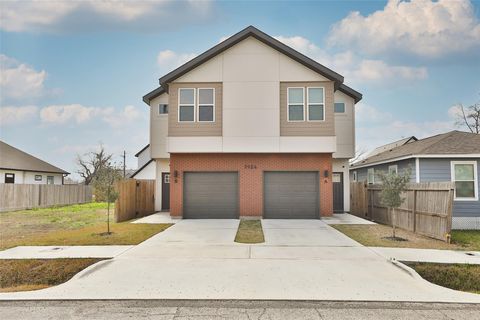 7924 Booker Street A and B Houston TX 77028