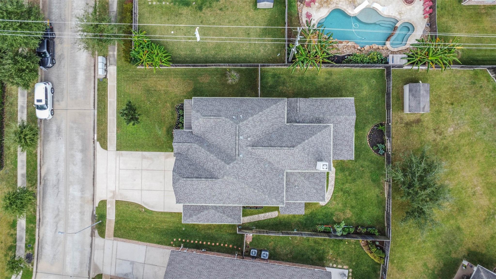 22014 E Canary Yellow Circle