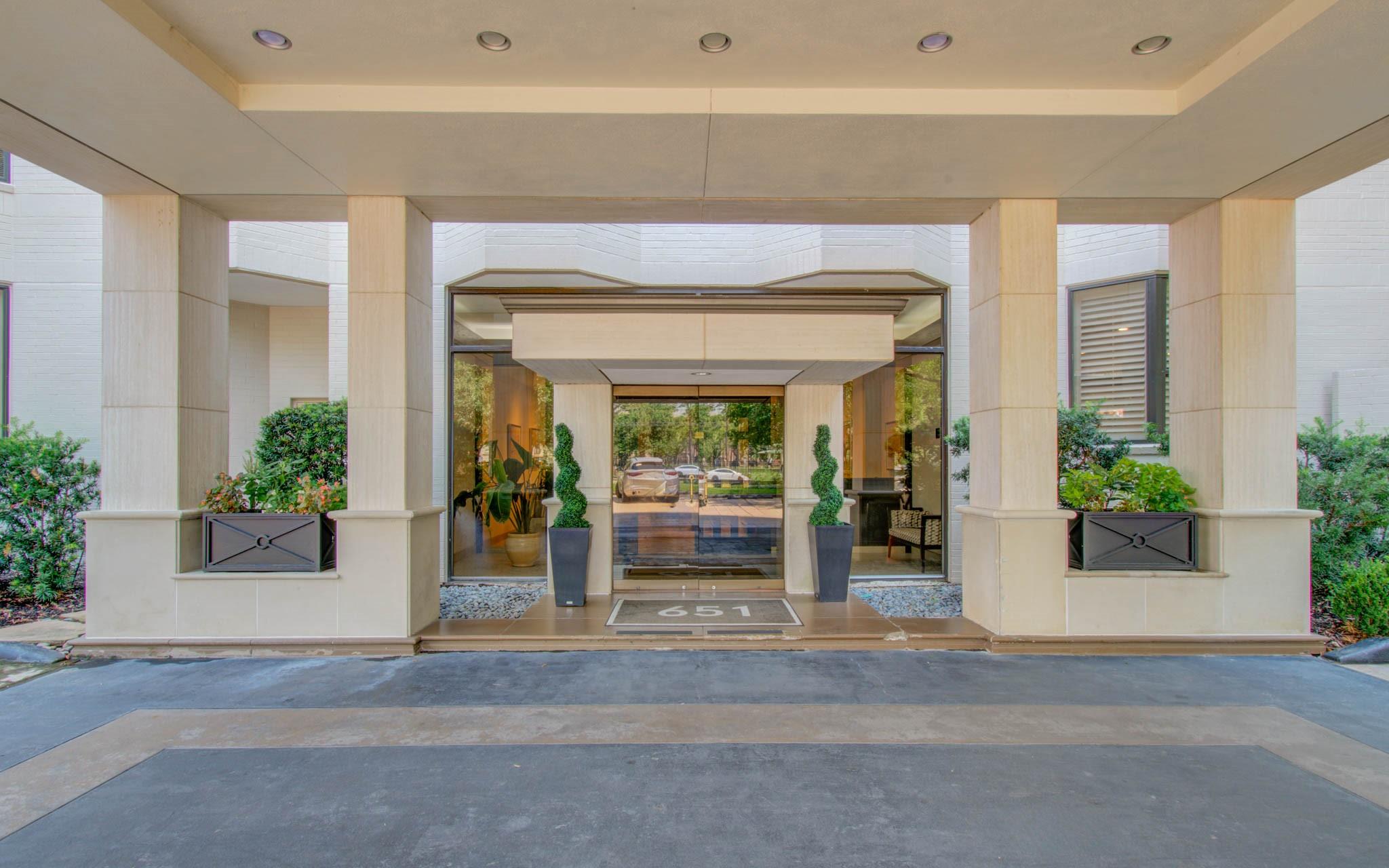 651 Bering Drive 1502