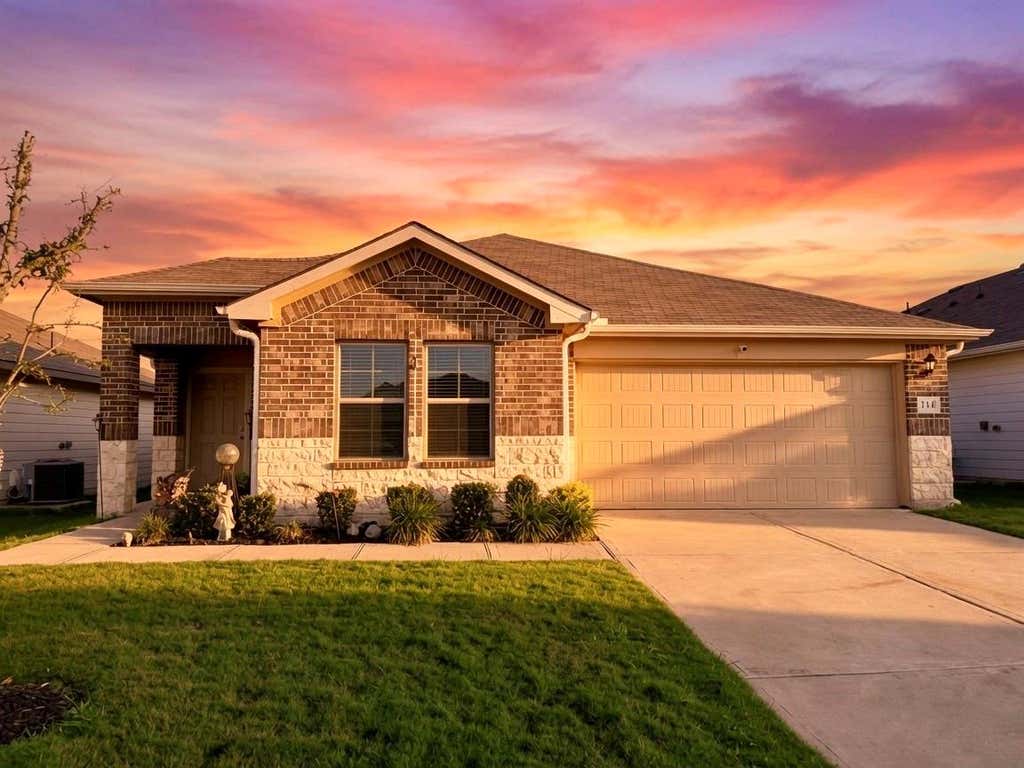 Photo of 214 Pecos Drive, Huntsville, TX 77340 (MLS # 16790085)