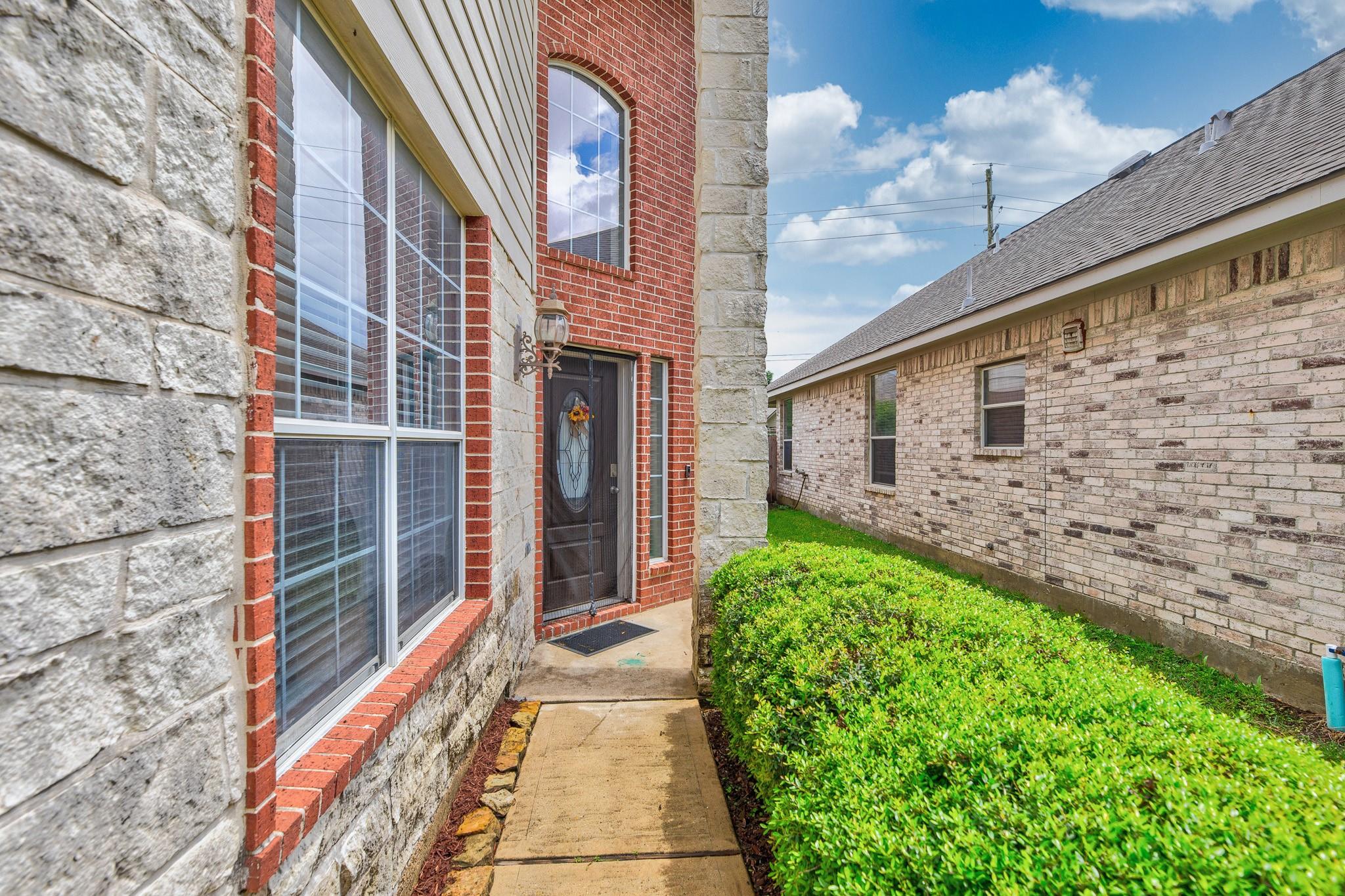 6451 Applewood Forest Dr