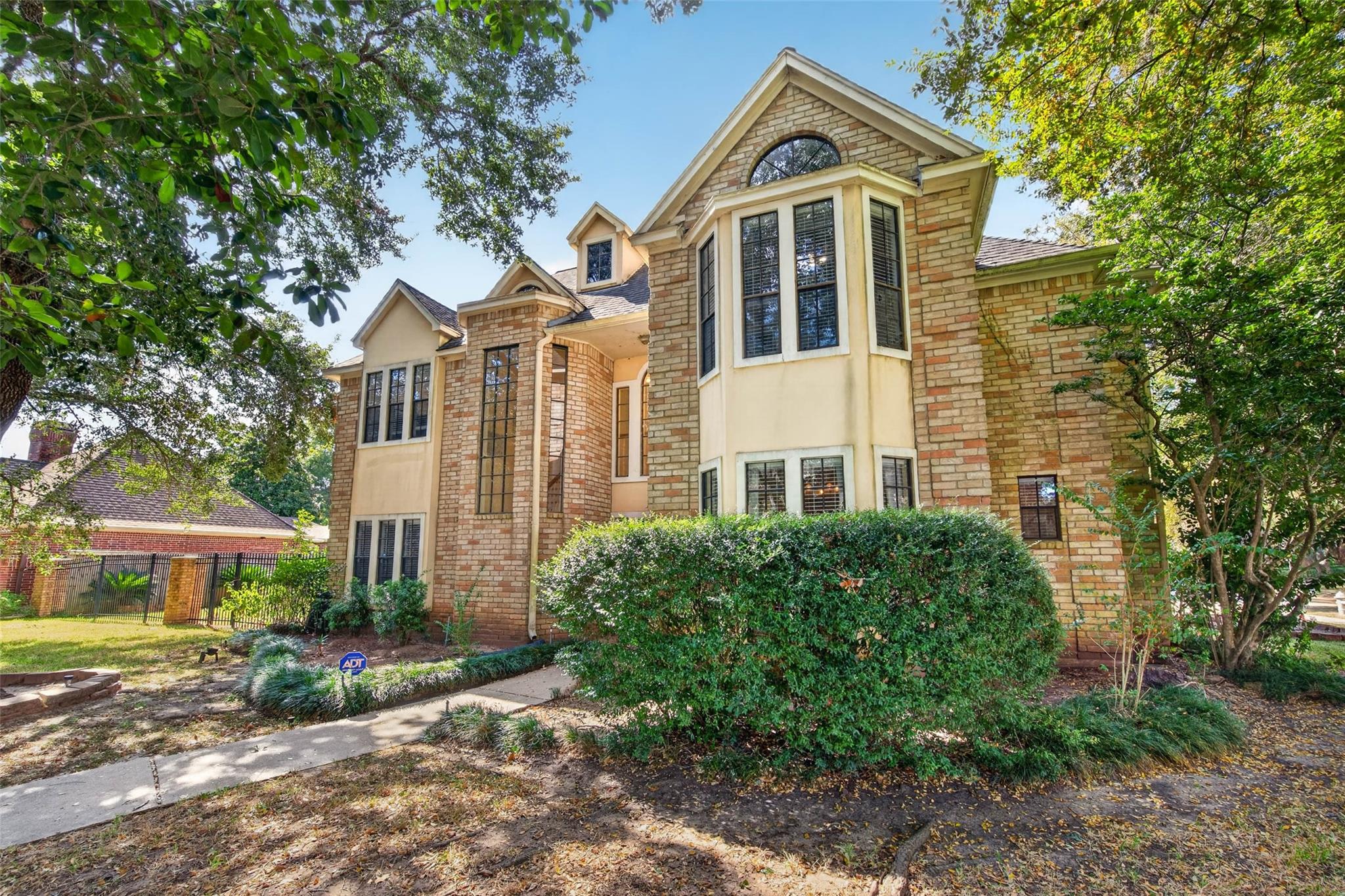 4102 Woodlake Lane