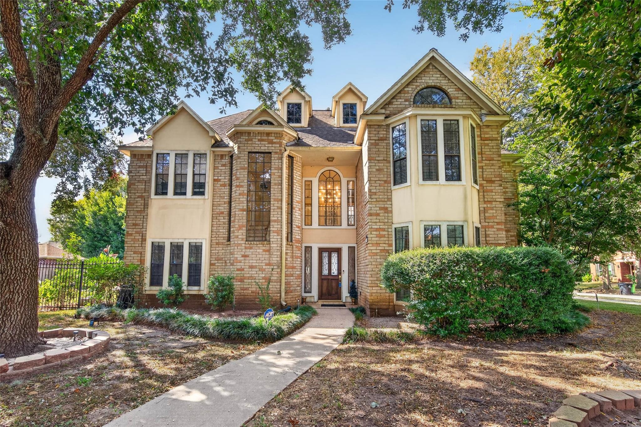 4102 Woodlake Lane