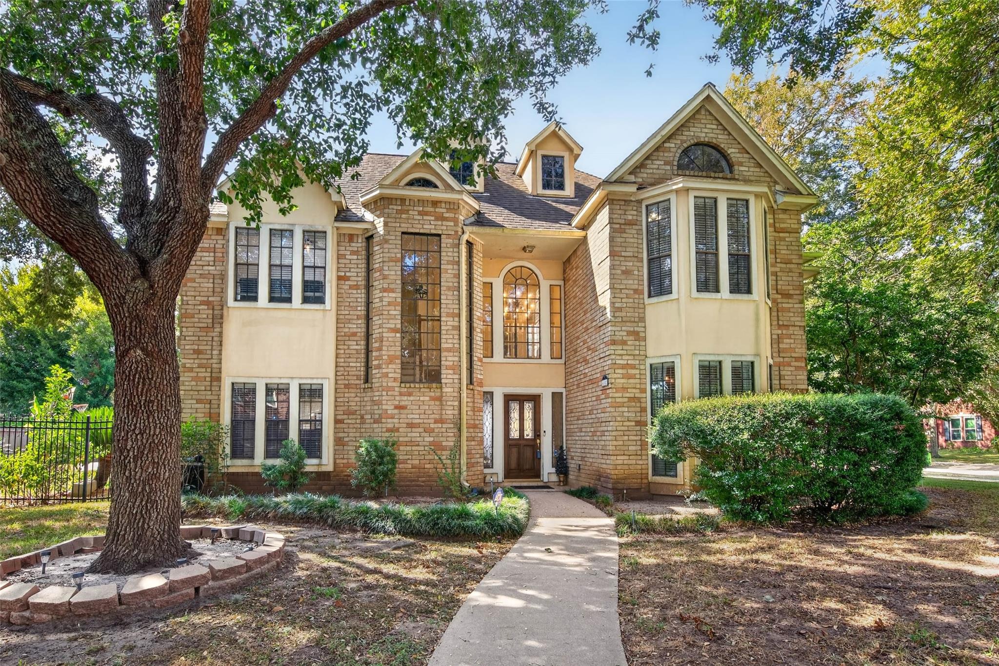 4102 Woodlake Lane