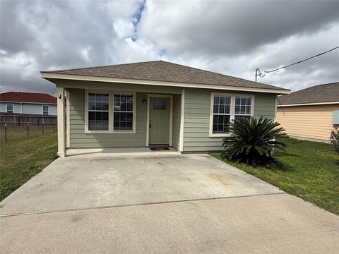 Photo of 2724 Avenue D Avenue #4, San Leon, TX 77539 (MLS # 89169878)