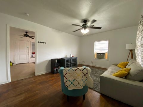 Photo of 6658 Stearns Street, Houston, TX 77021 (MLS # 33999135) Photo of 6658 Stearns Street, Houston, TX 77021 (MLS # 33999135)