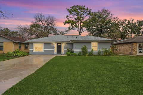 Photo of 4718 Blanton Boulevard, Houston, TX 77092 (MLS # 80073863)