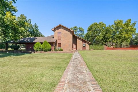 642 Meadow Lane Winnie TX 77665