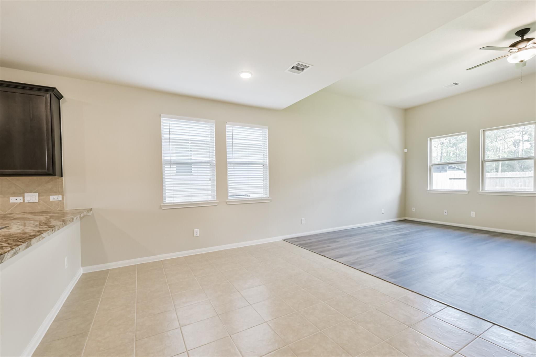 Houston, Texas 77014, United States, 4 Bedrooms Bedrooms, ,3 BathroomsBathrooms,Residential,Active,208218