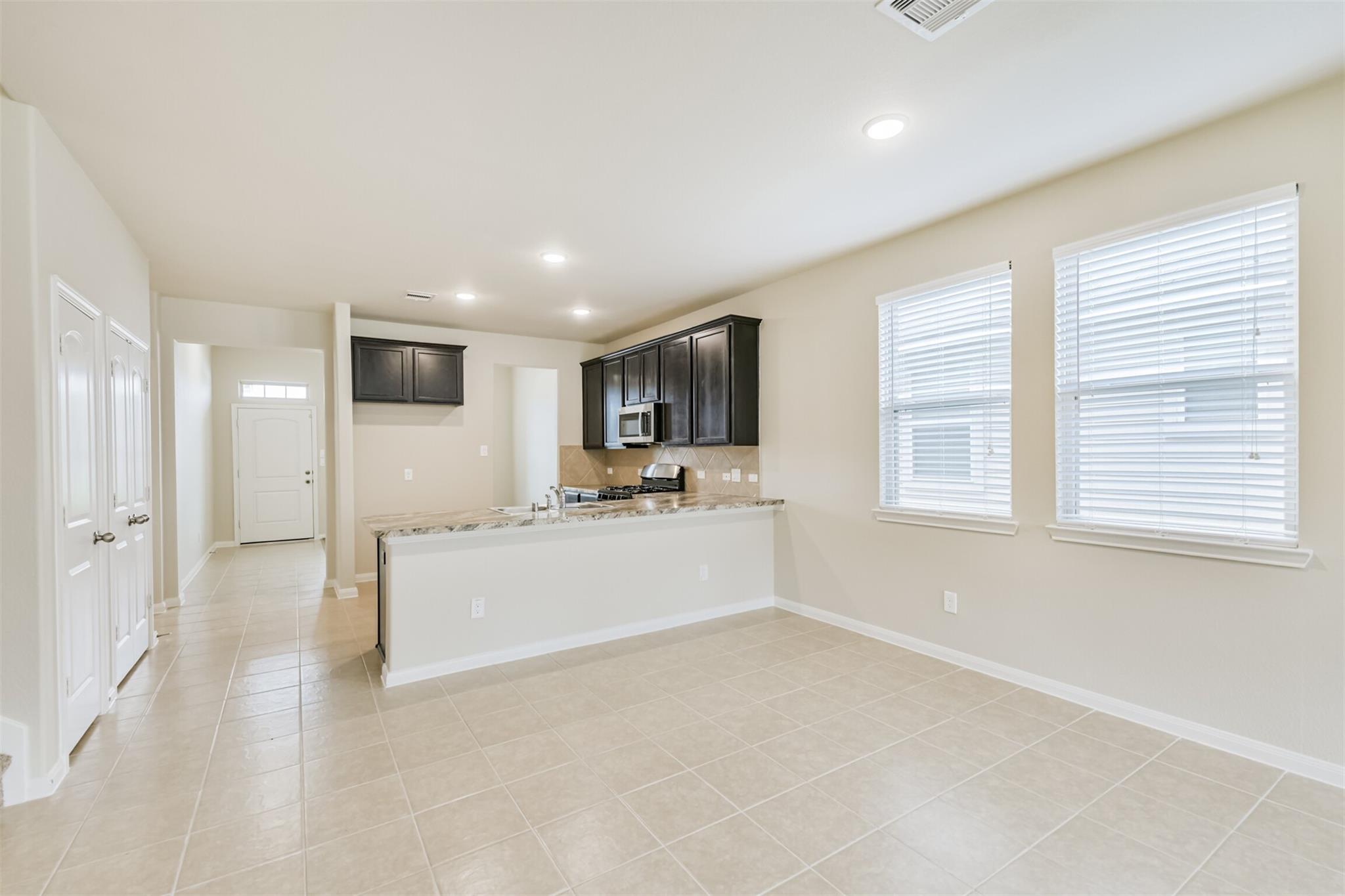 Houston, Texas 77014, United States, 4 Bedrooms Bedrooms, ,3 BathroomsBathrooms,Residential,Active,208218