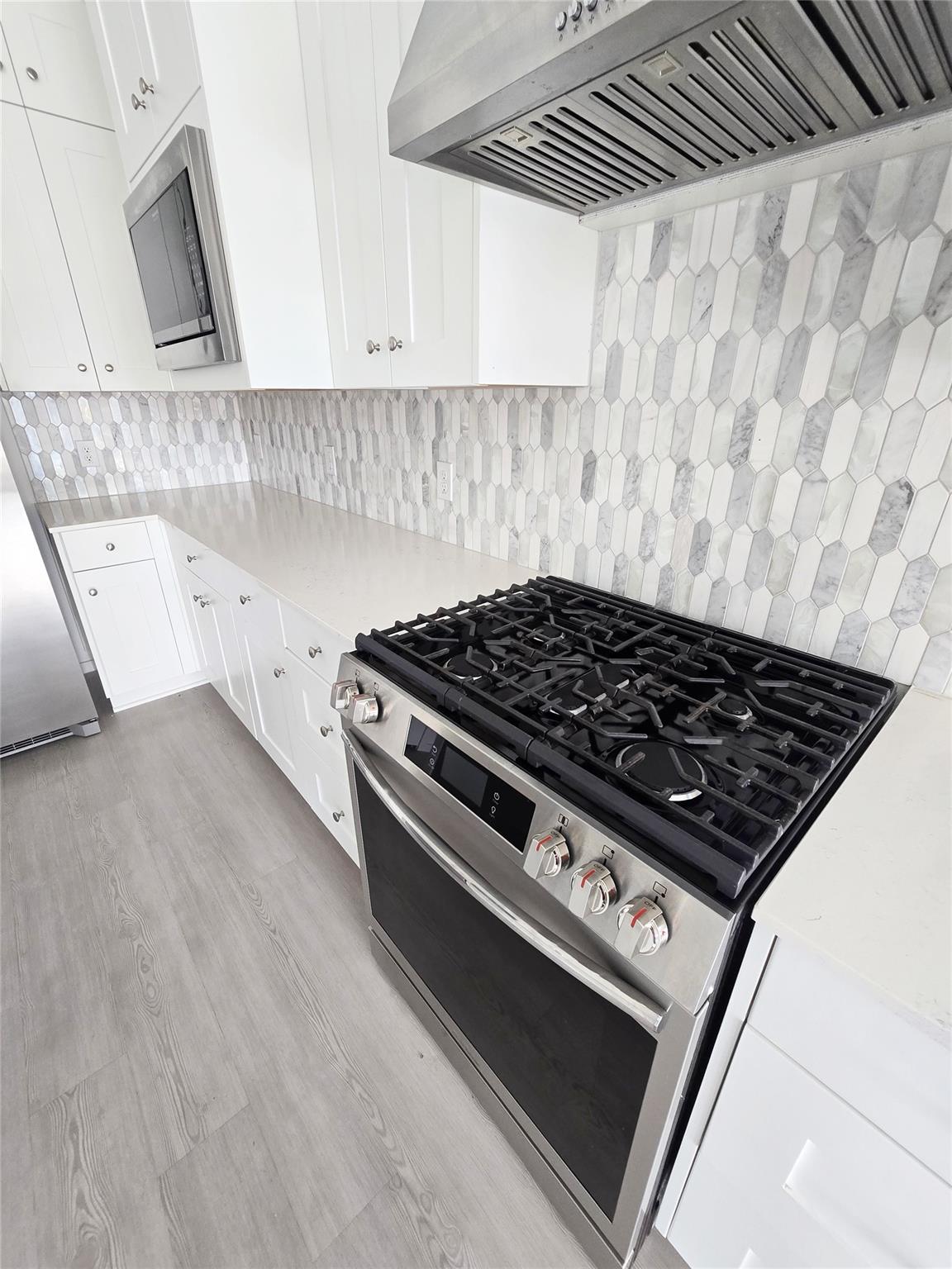 6319 Seafoam Lake Drive