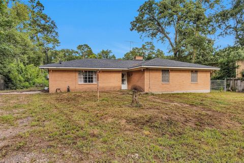 Photo of 29518 W Hawthorne Drive, Spring, TX 77386 (MLS # 13596099)