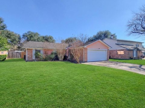 Photo of 412 Land Grant Drive, Richmond, TX 77406 (MLS # 17954487)