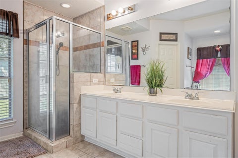 Tiny photo for 14002 Crown Glen Court, Houston, TX 77062 (MLS # 10887161)